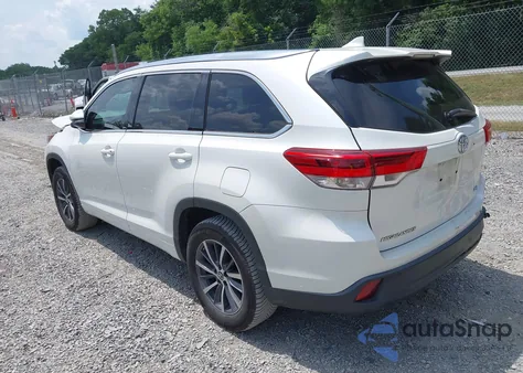 2018 Toyota Highlander Xle из США, поврежденный, VIN 5TDKZRFHXJS541345
